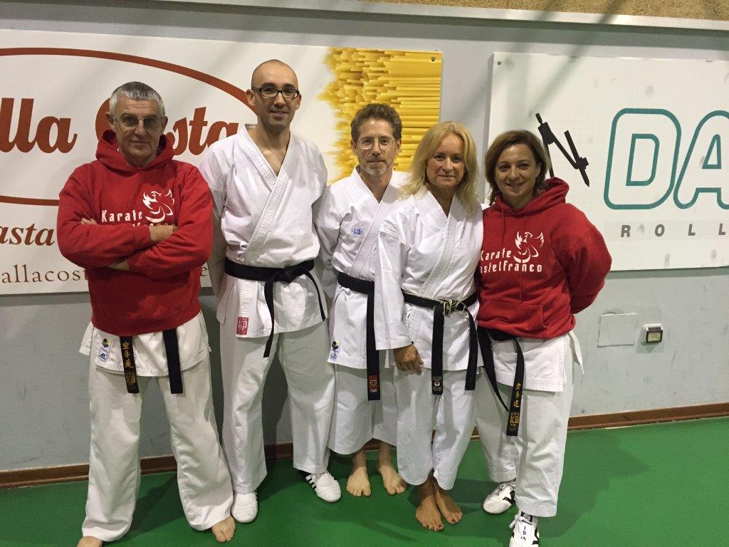 Nuovi gradi al Karate Castelfranco Nuovi gradi al Karate Castelfranco